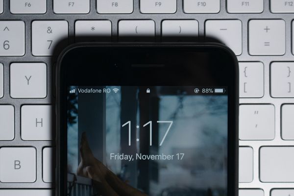 持ち歩きできるポケット型WiFiに申し込むには？利用開始までの流れを解説